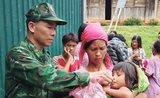 Đã tìm thấy bé gái đi lạc 3 ngày trong rừng