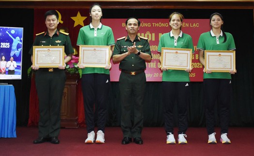 Tin nóng thể thao sáng 21/5: Chủ công Việt Nam 17 tuổi cao 1m87 nhận vinh dự lớn sau chức vô địch quốc gia