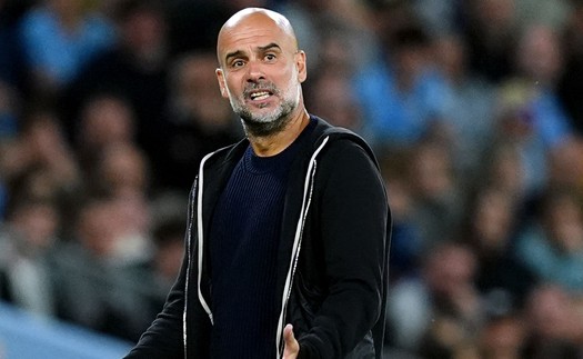 Fulham - Man City: Đằng sau đe dọa từ chức của Pep