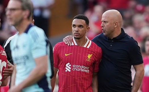 Huấn luyện viên Liverpool chỉ trích Alexander-Arnold trước trận đấu cuối cùng