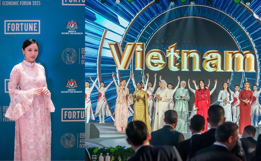 Văn Mai Hương là nghệ sĩ Việt Nam duy nhất biểu diễn tại Malaysia