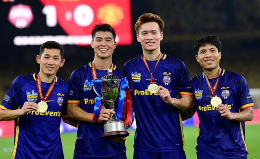 Hoàng Đức chia sẻ bất ngờ sau trận đấu với MU