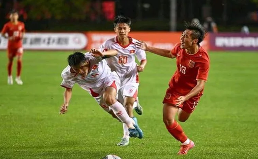 Nhà báo Trung Quốc nhận xét tuyển trẻ Việt Nam, cho rằng 'siêu phẩm' ở phút 85 là may mắn 