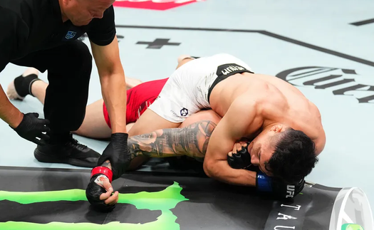 Võ sĩ Việt Nam khiến đối thủ bất tỉnh, giành chiến thắng đầu tiên tại UFC