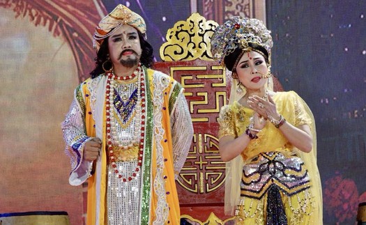 NSƯT Lê Tứ hoan hỷ tham gia Đại lễ Vesak 2025