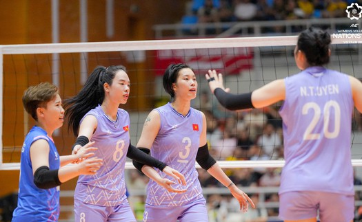 Dàn sao bóng chuyền Việt Nam bùng nổ ghi 105 điểm, HLV Tuấn Kiệt dùng ‘chiêu lạ’ đưa đội nhà sớm vào bán kết