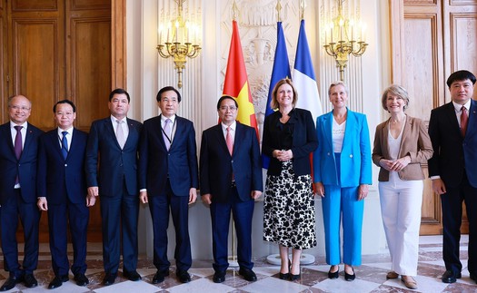 Thủ tướng Phạm Minh Chính hội kiến Chủ tịch Quốc hội Pháp Yael Braun-Pivet