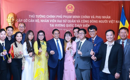 Thủ tướng gặp cộng đồng người Việt Nam tại Thụy Điển