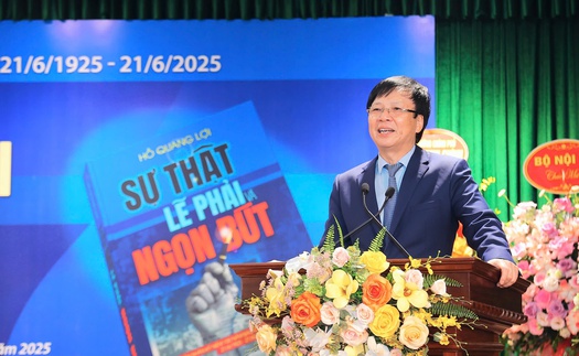 Ra mắt sách “Sự thật, lẽ phải và ngọn bút” của nhà báo Hồ Quang Lợi