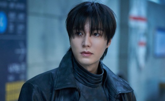 Nam thần Lee Min Ho "lột xác" trong vai diễn mới