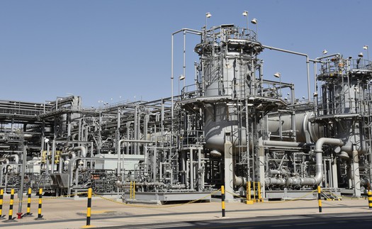 Israel tấn công Iran: Giá dầu vọt tăng hơn 12% - Vàng chạm mức kỷ lục 5 tháng
