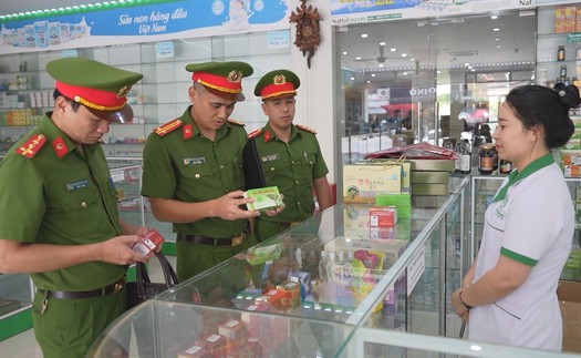 Chống buôn lậu, hàng giả - cuộc “tổng vệ sinh” cần lặp lại mỗi ngày