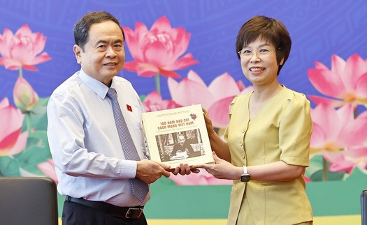 Chủ tịch Quốc hội gặp mặt lãnh đạo các cơ quan báo chí