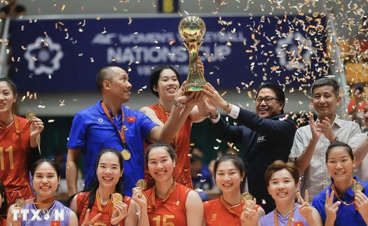 Tin nóng thể thao tối 17/6: HLV Tuấn Kiệt hé lộ ĐT bóng chuyền nữ Việt Nam có thay đổi đội hình ở VTV Cup