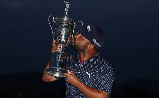 Vô địch US Open 2025, J.J. Spaun nhảy vọt 17 bậc, lần đầu lọt top 10 golfer xuất sắc nhất thế giới