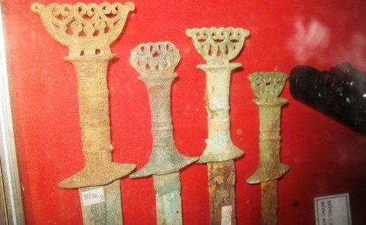 Văn hóa Đông Sơn - Chiến tranh và Hòa bình (kỳ 18): Dặm dài truy tìm những thanh kiếm Đông Sơn kỳ bí