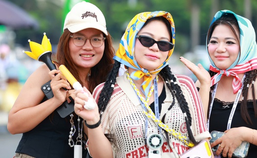 Fan háo hức trước giờ G chờ G-Dragon, CL trình diễn tại SVĐ Mỹ Đình