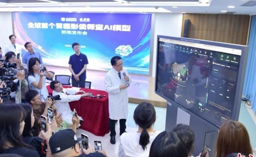 Trung Quốc giới thiệu mô hình AI phát hiện sớm ung thư dạ dày