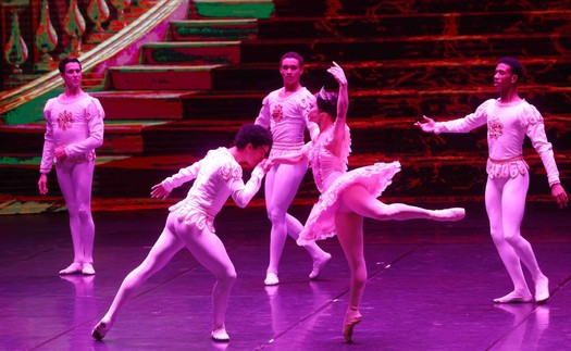Đoàn Ballet Quốc gia Cuba biểu diễn những trích đoạn ballet kinh điển