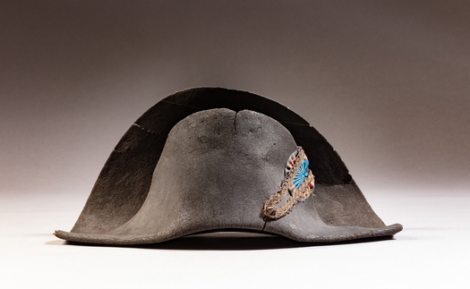 Bộ sưu tập hiện vật về Hoàng đế Napoleon được bán đấu giá hơn 10 triệu USD