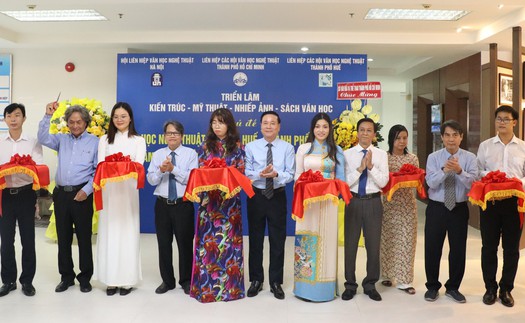 "Văn học nghệ thuật Hà Nội - Huế - TPHCM - 50 năm tự hào bản anh hùng ca"