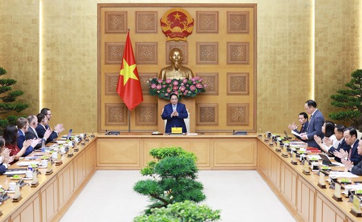Thủ tướng Phạm Minh Chính toạ đàm với các doanh nghiệp Vương Quốc Anh