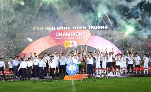 Bóng đá Việt Nam và thời khắc lịch sử