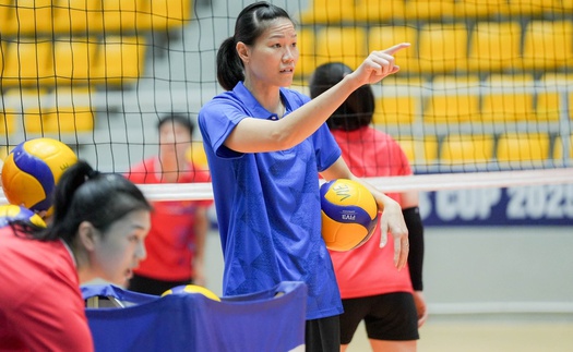 Huyền thoại Ngọc Hoa lần đầu tiên nhận vinh dự cao quý trong sự nghiệp, cận kề tuổi 40 vẫn rực lửa đam mê