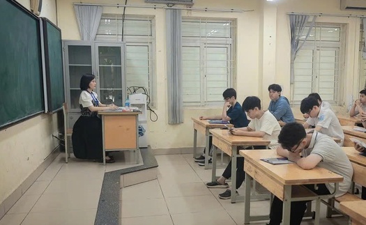 Đề thi môn Toán vừa sức, thí sinh Hà Nội kết thúc kỳ thi vào lớp 10