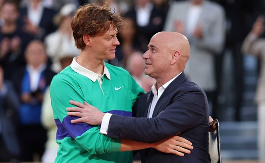 Jannik Sinner thừa nhận muốn 'xóa sạch ký ức về trận chung kết Roland Garros'