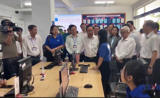 Chủ tịch UBND TP HCM kiểm tra công tác vận hành tại phường mới