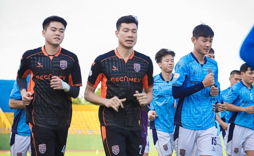 Trung vệ Quế Ngọc Hải chia tay B.Bình Dương, về Đông Á Thanh Hóa
