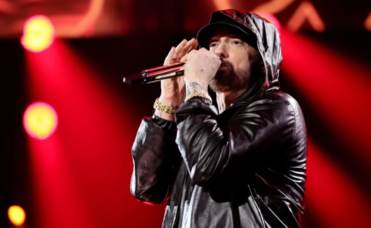 Ra mắt phim tài liệu của Eminem kể về fan cuồng