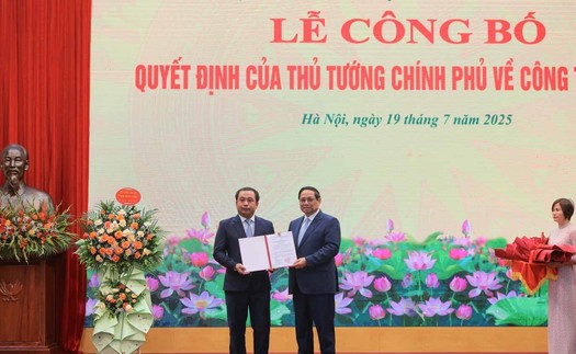 Thủ tướng Phạm Minh Chính trao Quyết định giao quyền Bộ trưởng Bộ Nông nghiệp và Môi trường