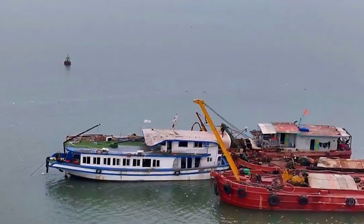 Vụ lật tàu trên vịnh Hạ Long: Tìm thấy 45 nạn nhân, vẫn còn 4 người mất tích