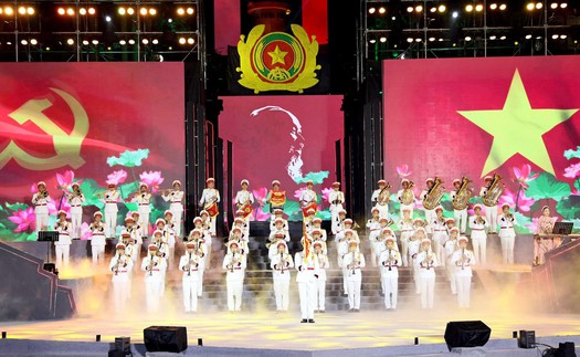 Chương trình giao lưu nghệ thuật đặc biệt "Giữ trọn lời thề-Bản hùng ca từ cội nguồn"