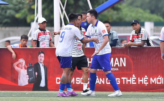Huyền thoại futsal Thái Lan lần đầu trải nghiệm bóng đá 7 người Việt Nam, đã cảm nhận được sự khắc nghiệt của VPL-S6