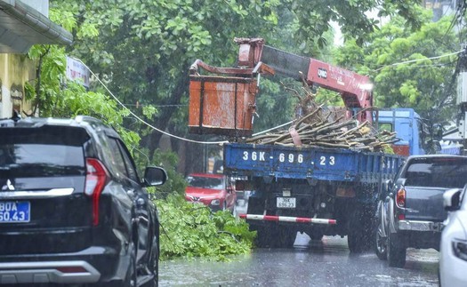 Nhiều tuyến đường tại Thanh Hoá ngập do mưa to