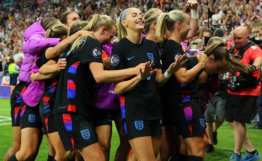 Ngược dòng ngoạn mục như MU năm 1999, ĐT nữ Anh vào chung kết EURO 2025