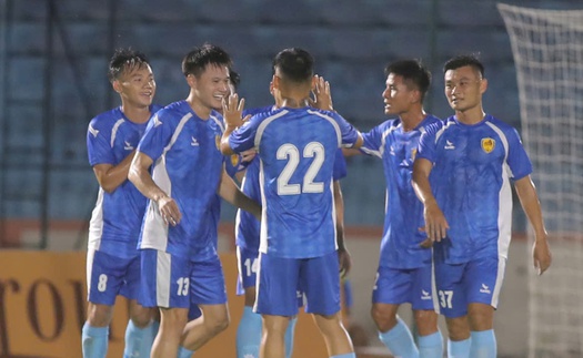 Bóng đá có tội tình gì?