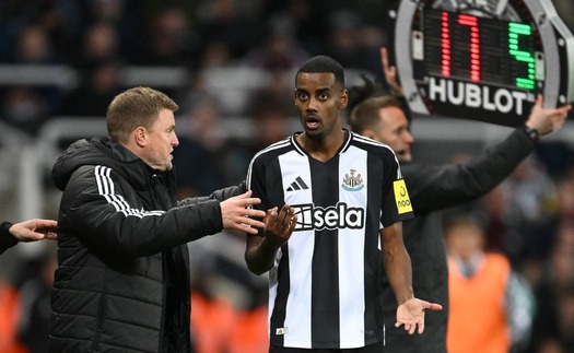 NÓNG: Alexander Isak không đi du đấu cùng Newcastle trước tin đồn chuyển sang Liverpool