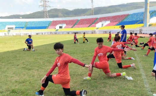 HLV Mai Đức Chung dự lễ bốc thăm Asian Cup, giao giáo án cho Ban huấn luyện