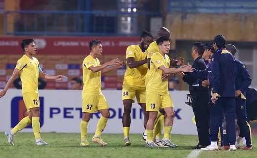 Quảng Nam vẫn dự V-League: Ừ, thì khen