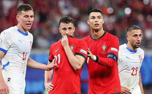 Cristiano Ronaldo gửi thông điệp đầy xúc động tới người đồng đội xấu số Diogo Jota