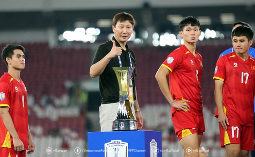 HLV Kim Sang Sik: 'Tôi may mắn khi được làm việc với nhiều cầu thủ tài năng'