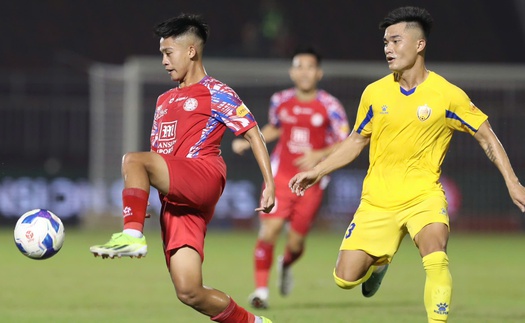 Người quan sát: Bỏ thì thương...