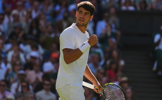 Kết quả Wimbledon 2025 hôm nay 4/7, rạng sáng 5/7: Alcaraz đi tiếp, 'người tình tin đồn' dừng bước