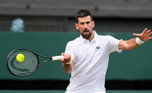 Kết quả Wimbledon 2025 hôm nay 5/7: Sinner, Djokovic thẳng tiến, ĐKVĐ đơn nữ bị loại
