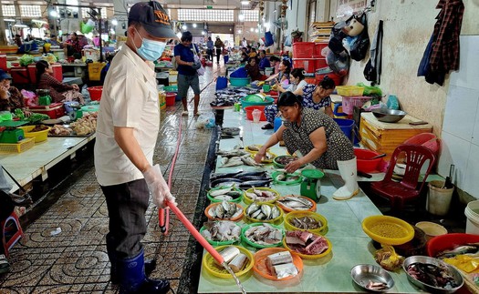 Cử tri Hà Nội chất vấn về an toàn thực phẩm