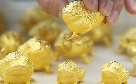 Giá vàng thế giới tăng do bất ổn về thuế quan